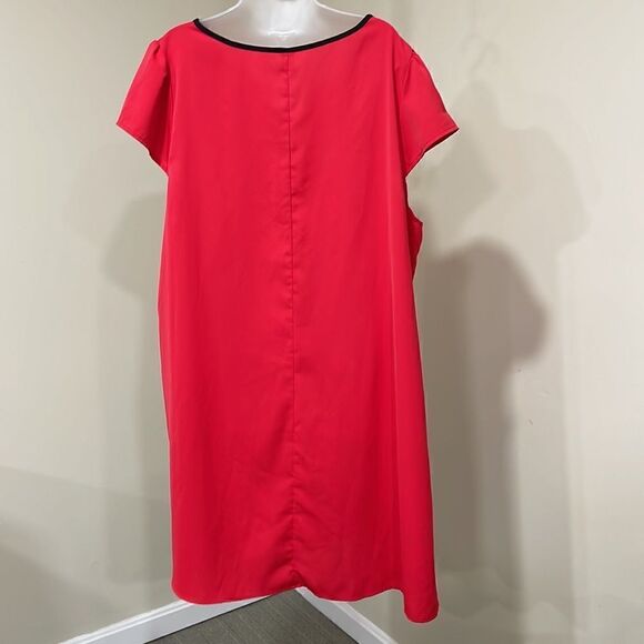 NWOT SHEIN Curve red dress.  Size 4XL plus - Picture 5 of 9